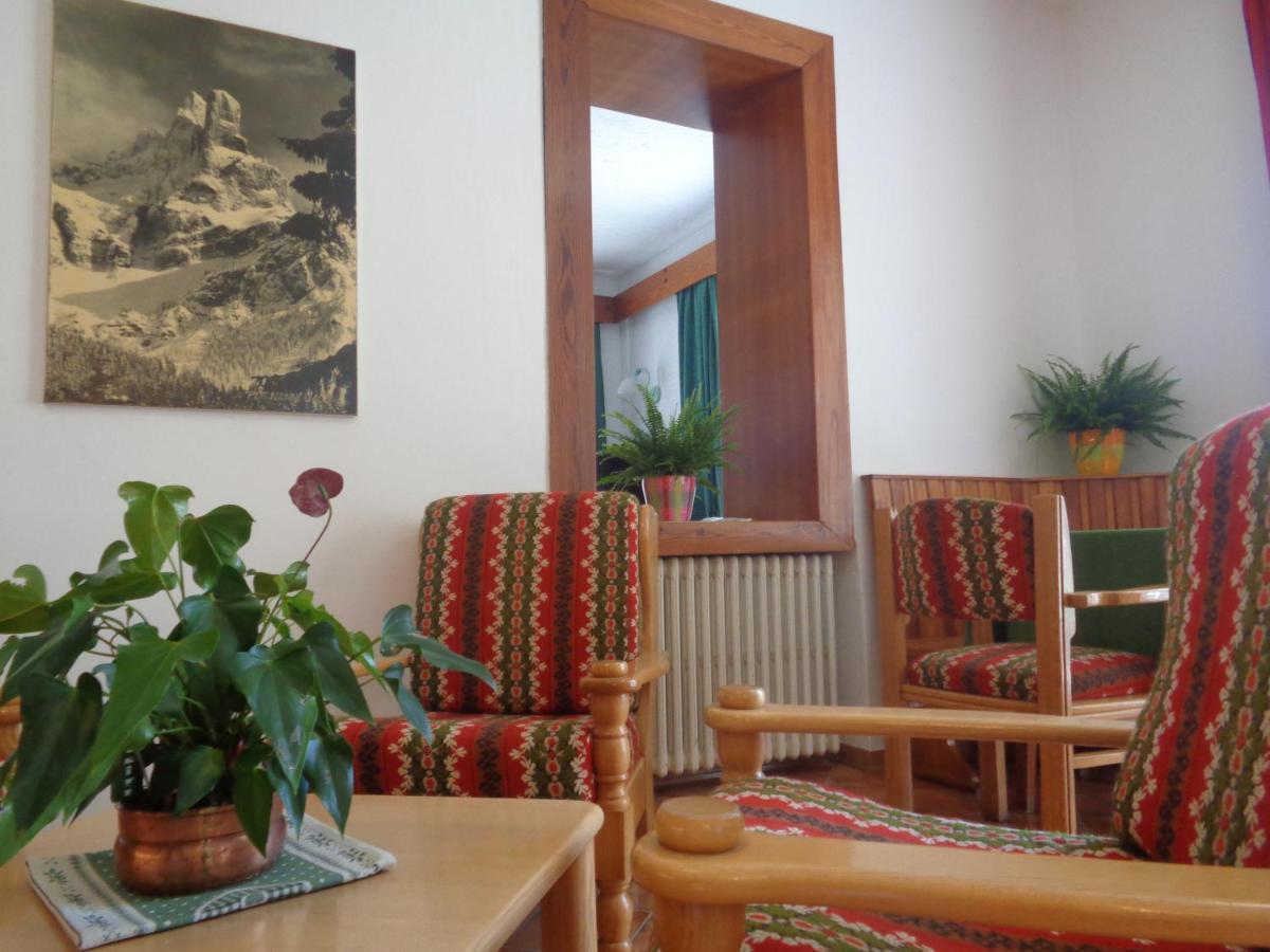 Hotel Garni Suisse San Martino Di Castrozza Exterior photo